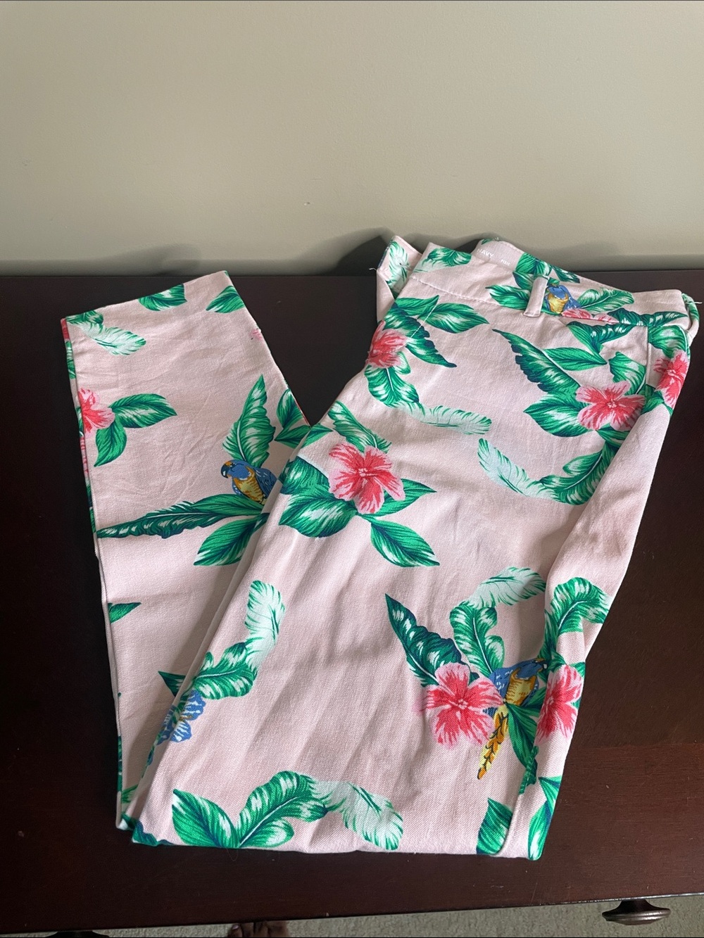 Old Navy Pink Tropical Print Cropped/Ankle Pixie Pants